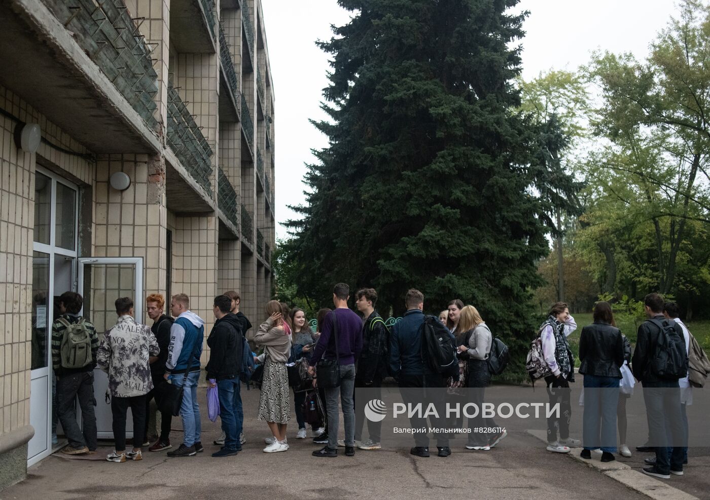 Сдача донорской крови студентами Луганского медуниверситета