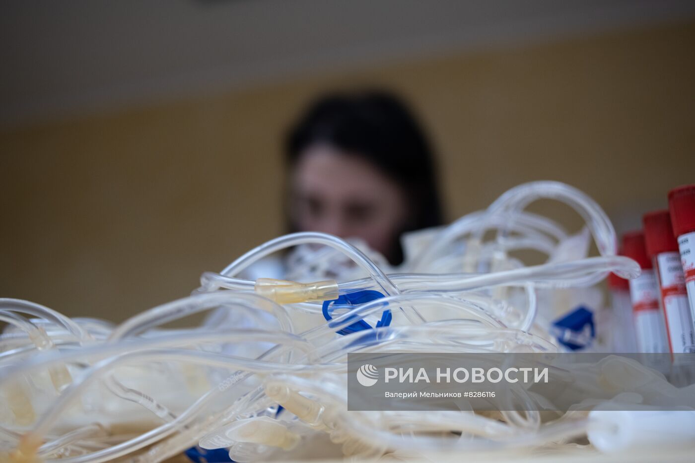 Сдача донорской крови студентами Луганского медуниверситета