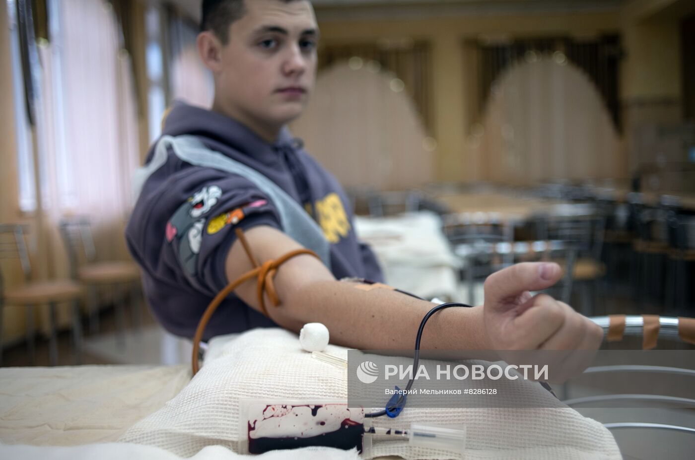 Сдача донорской крови студентами Луганского медуниверситета