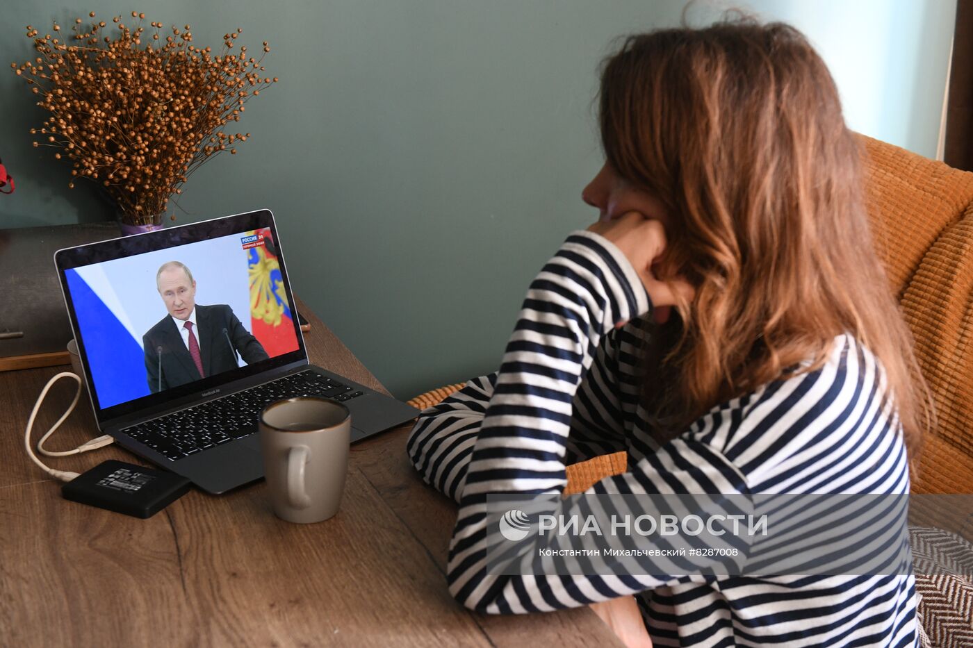 Трансляция подписания договора о вступлении в РФ новых территорий