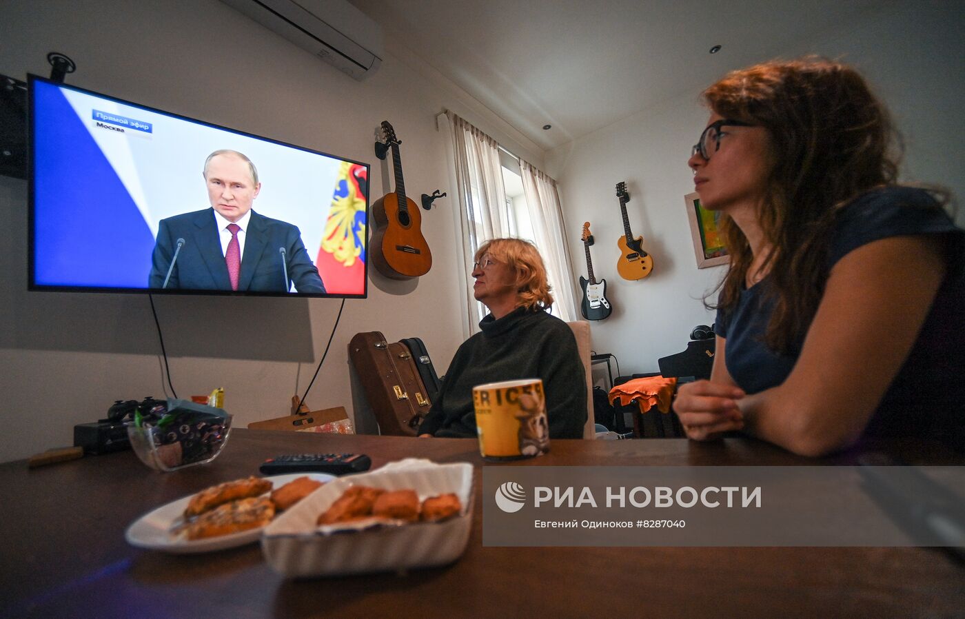 Трансляция подписания договора о вступлении в РФ новых территорий