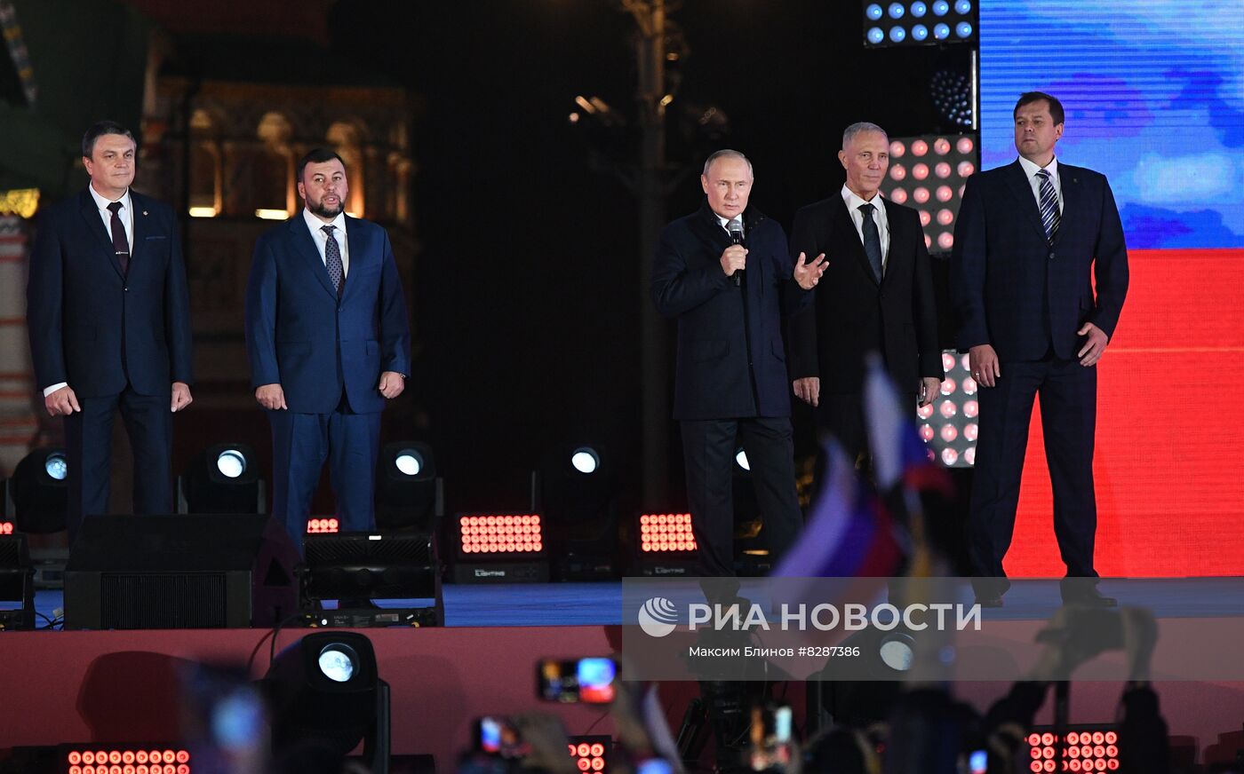 Президент РФ В. Путин принял участие в митинге-концерте на Красной площади