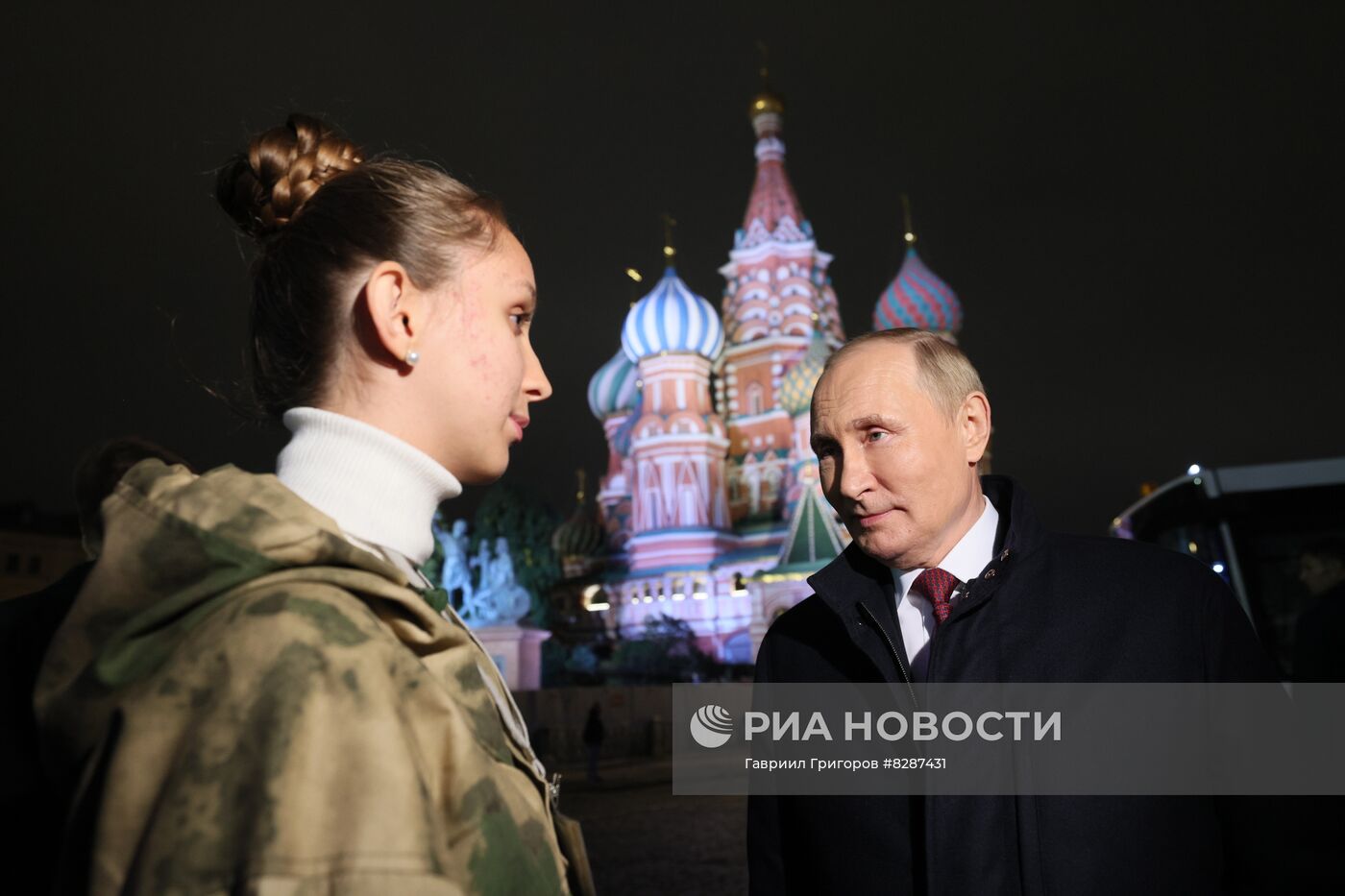 Президент РФ В. Путин принял участие в митинге-концерте на Красной площади