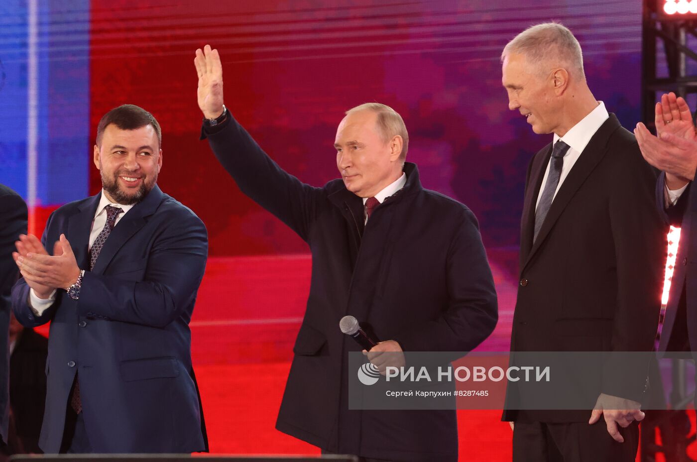 Президент РФ В. Путин принял участие в митинге-концерте на Красной площади