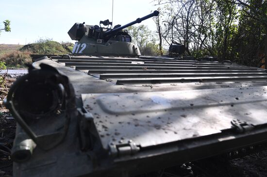 Танковые экипажи народной милиции ЛНР в Донецкой области