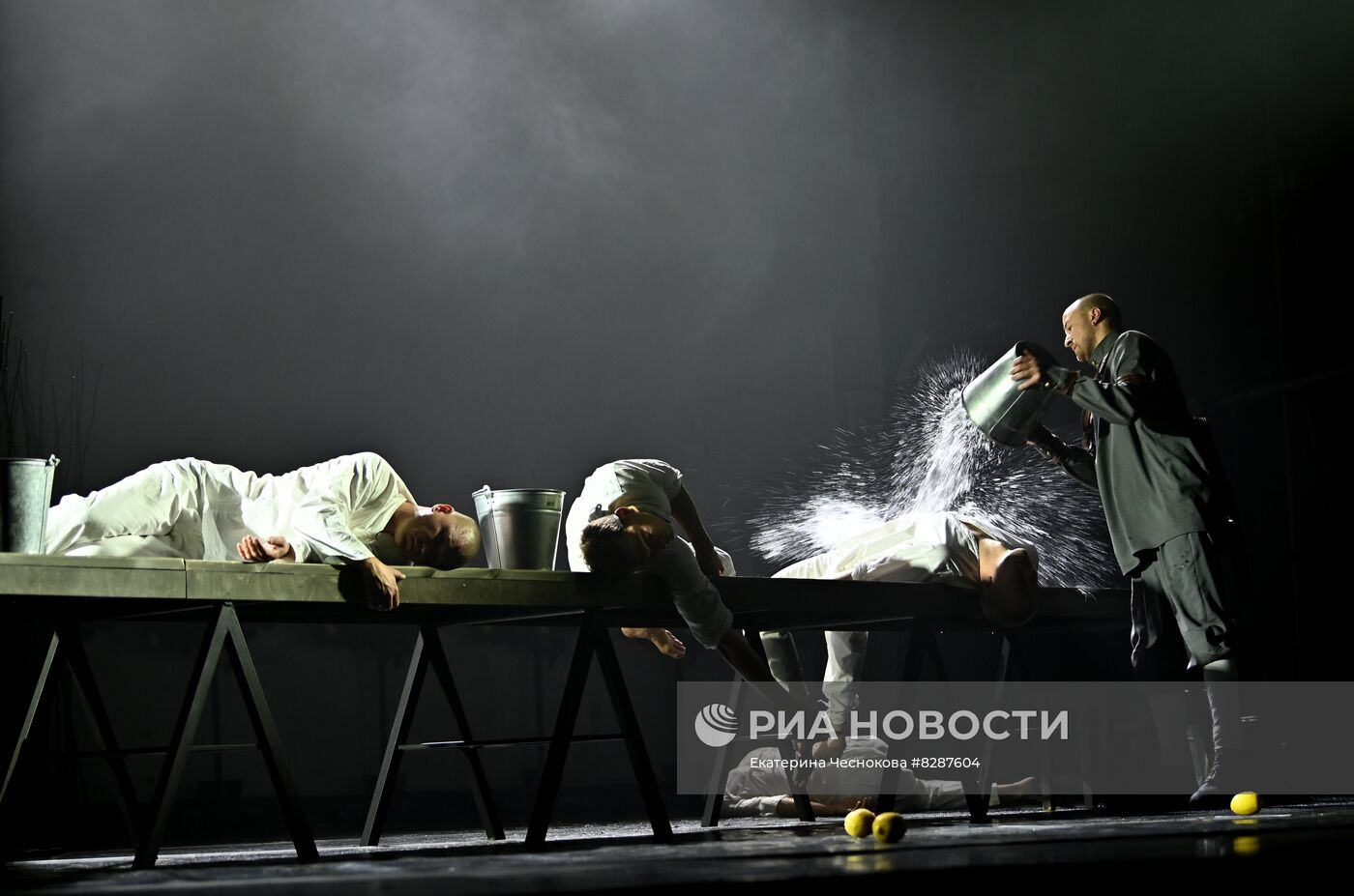 Спектакль "Поцелуй. Конармия"