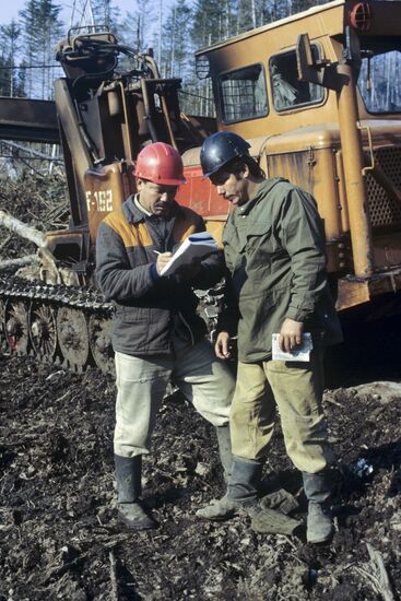 Кубинские рабочие на Дальнем Востоке