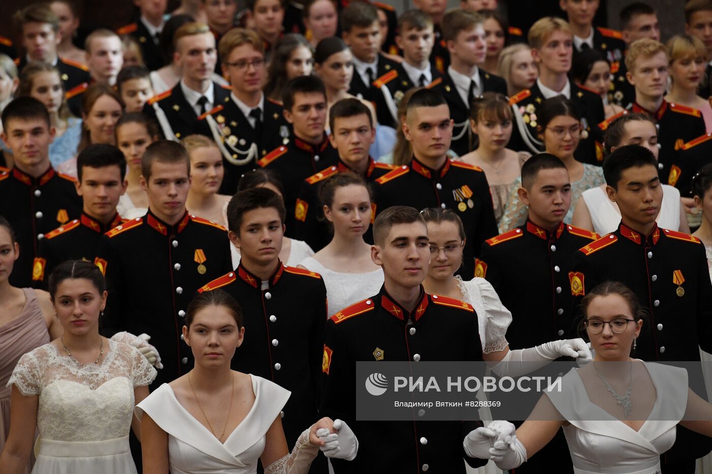 Кадетский бал в музее Победы