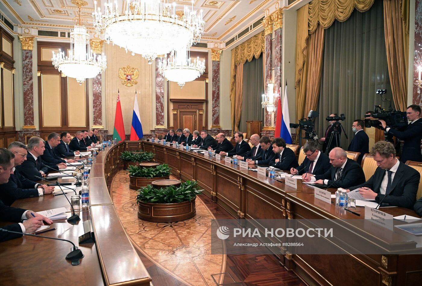 Премьер-министр РФ М. Мишустин встретился с премьер-министром Белоруссии Р. Головченко 
