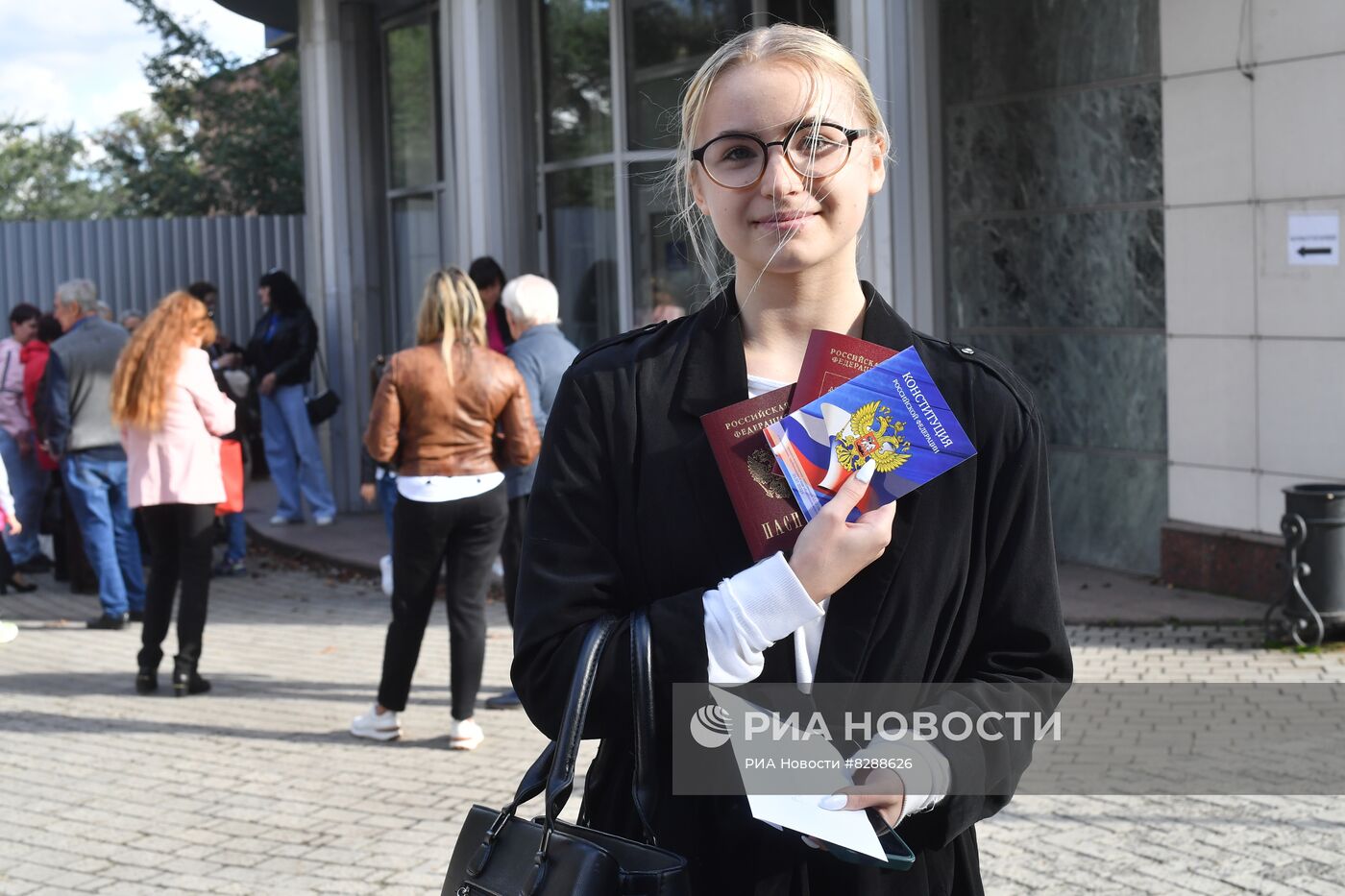 Выдача паспортов РФ в Донецке 