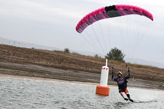 Соревнования по прыжкам с парашютом в Гудермесе 