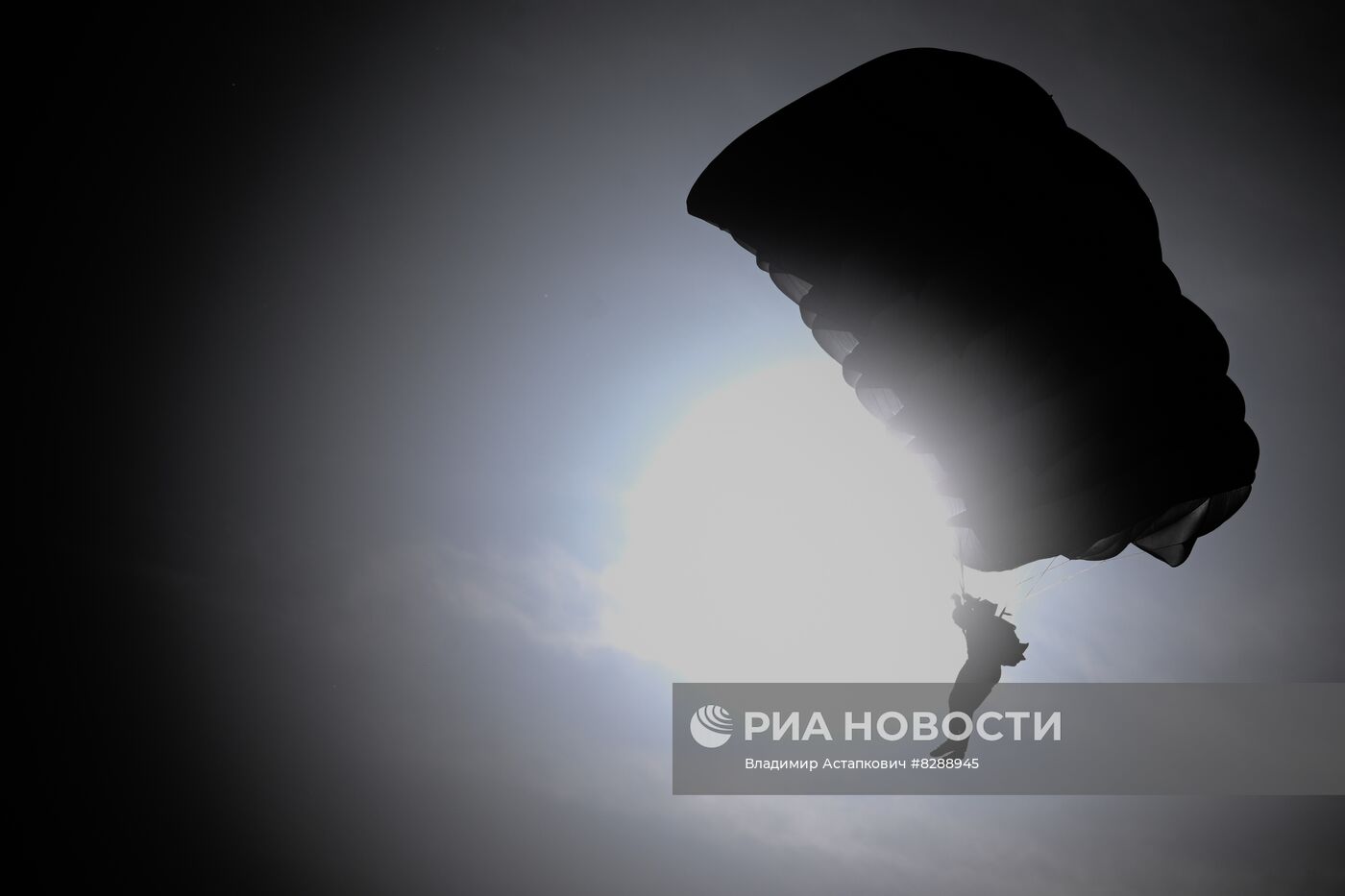 Соревнования по парашютному спорту в Гудермесе