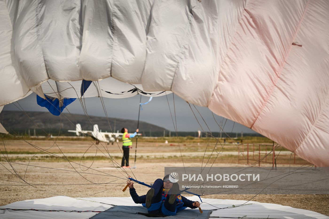Соревнования по парашютному спорту в Гудермесе