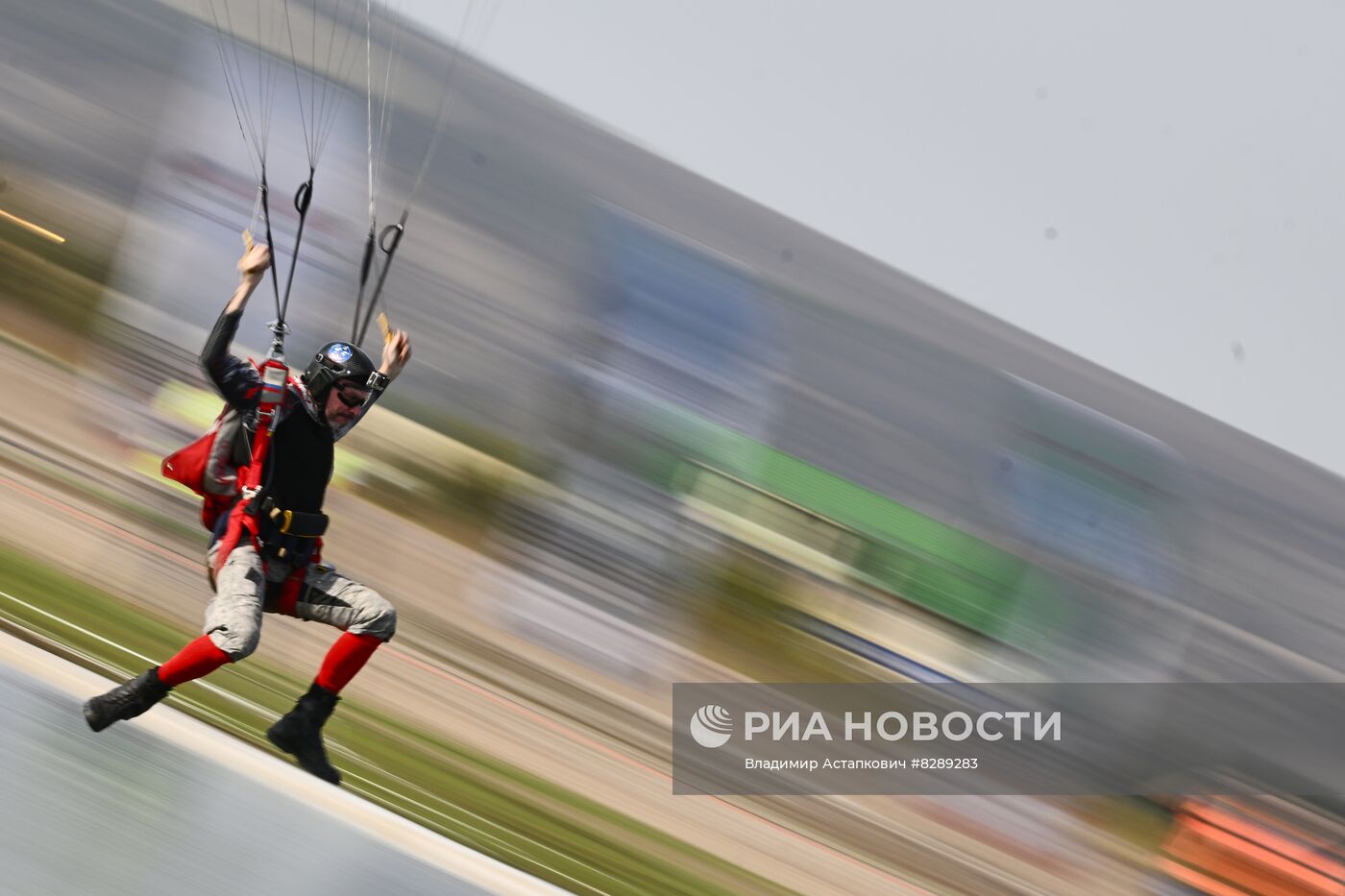 Соревнования по парашютному спорту в Гудермесе
