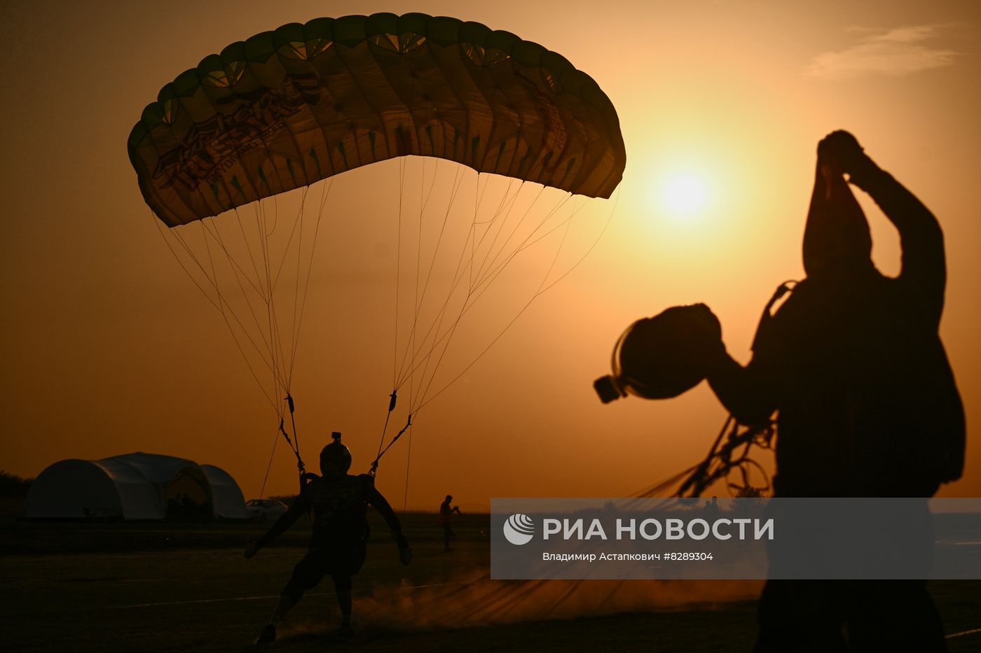 Соревнования по парашютному спорту в Гудермесе