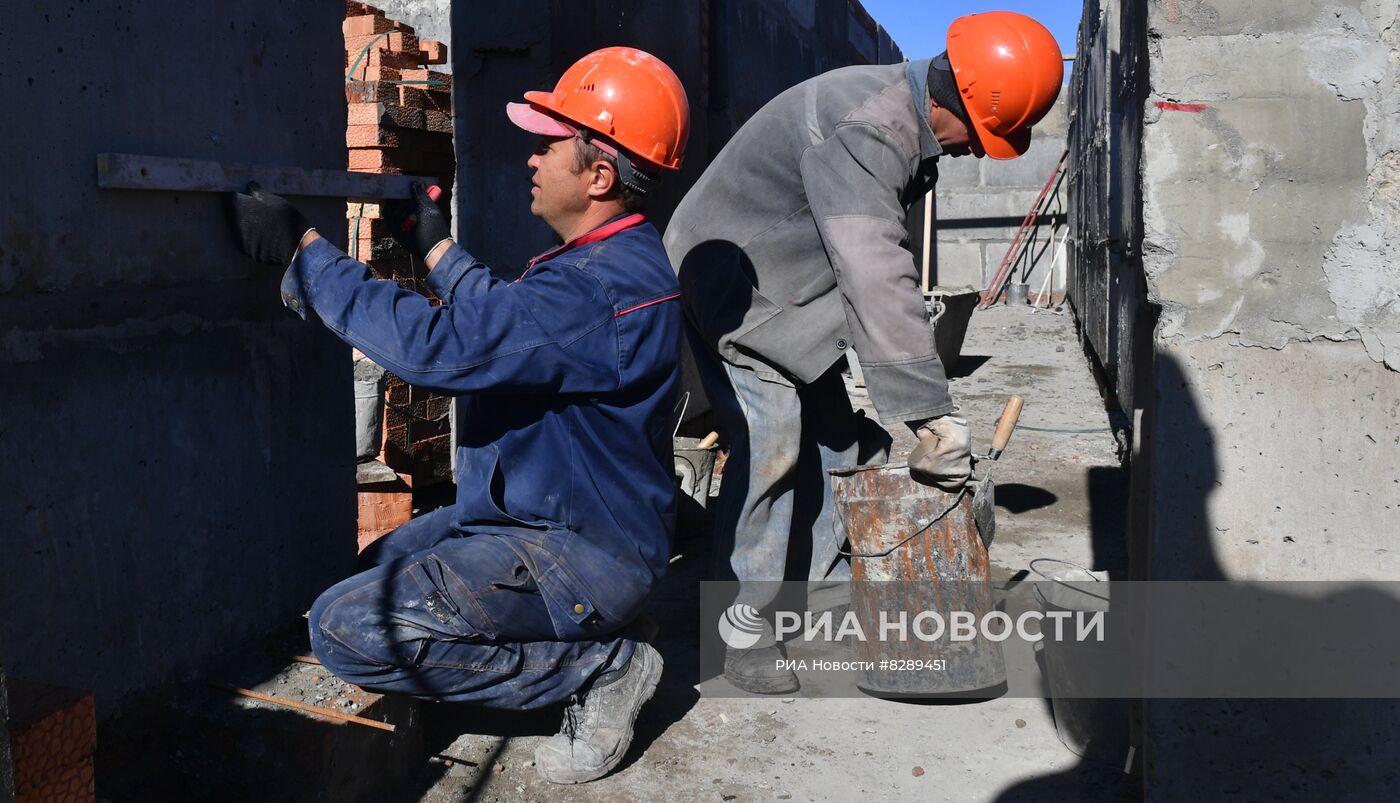 Строительство жилья в Волновахе