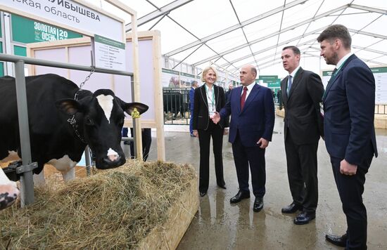 Премьер-министр РФ Михаил Мишустин посетил российскую агропромышленную выставку "Золотая осень – 2022"