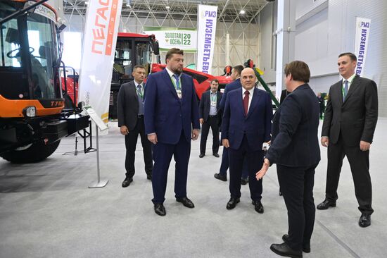 Премьер-министр РФ Михаил Мишустин посетил российскую агропромышленную выставку "Золотая осень – 2022"