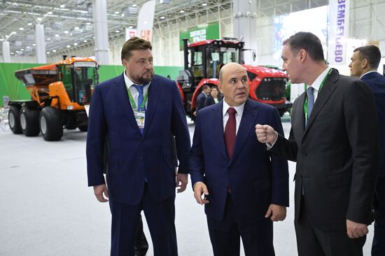 Премьер-министр РФ Михаил Мишустин посетил российскую агропромышленную выставку "Золотая осень – 2022"