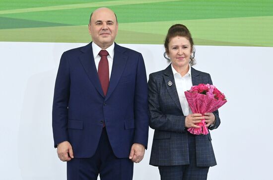 Премьер-министр РФ Михаил Мишустин посетил российскую агропромышленную выставку "Золотая осень – 2022"