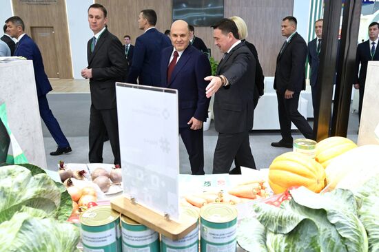 Премьер-министр РФ Михаил Мишустин посетил российскую агропромышленную выставку "Золотая осень – 2022"