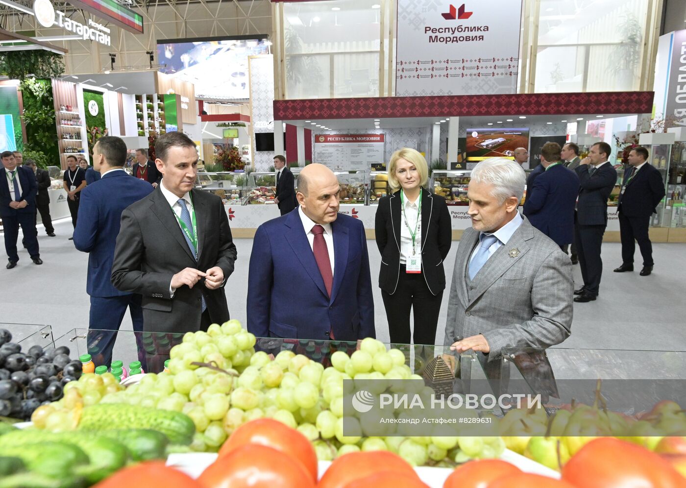 Премьер-министр РФ Михаил Мишустин посетил российскую агропромышленную выставку "Золотая осень – 2022"