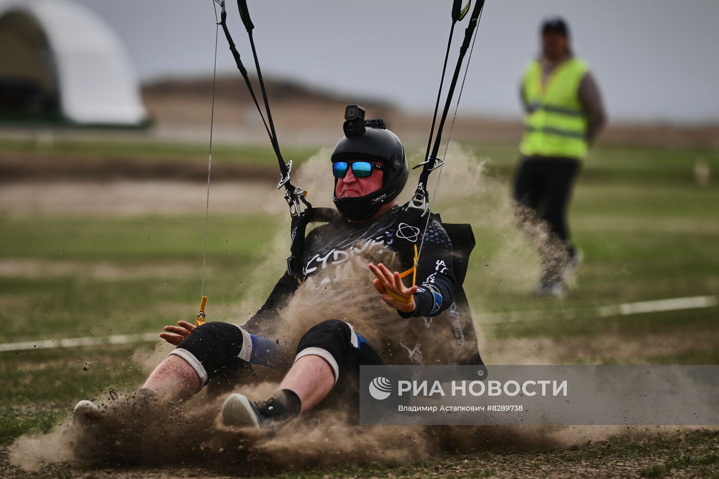 Соревнования по парашютному спорту в Гудермесе