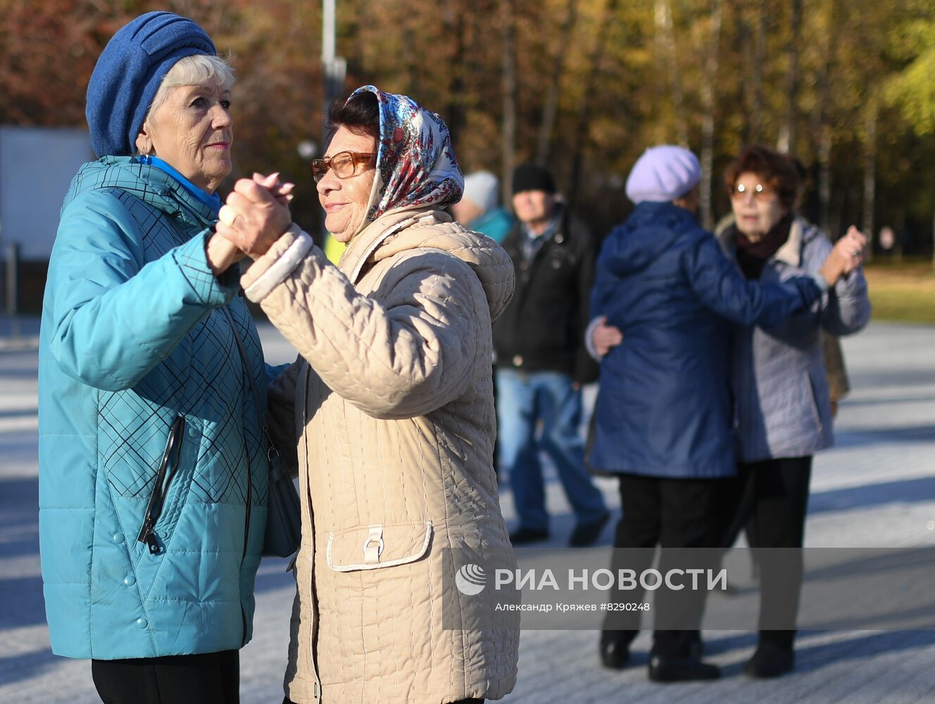 Занятия по скандинавской ходьбе в Новосибирске