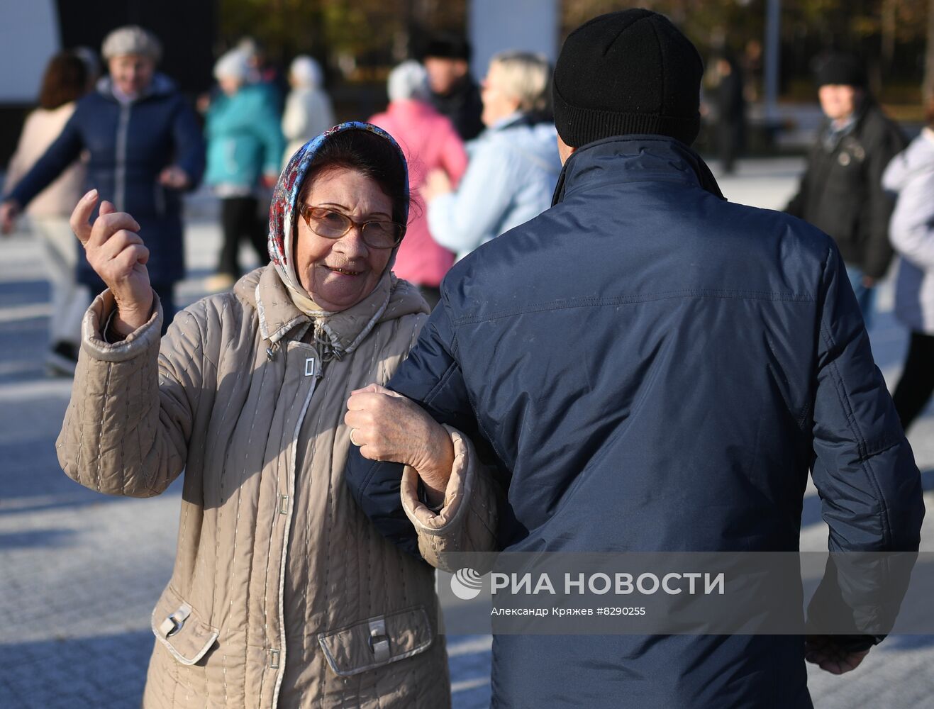 Занятия по скандинавской ходьбе в Новосибирске