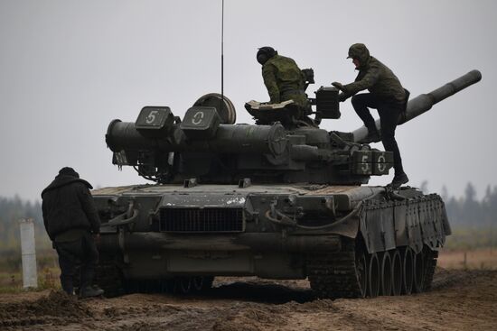 Военная подготовка мобилизованных перед отправкой в войска РФ