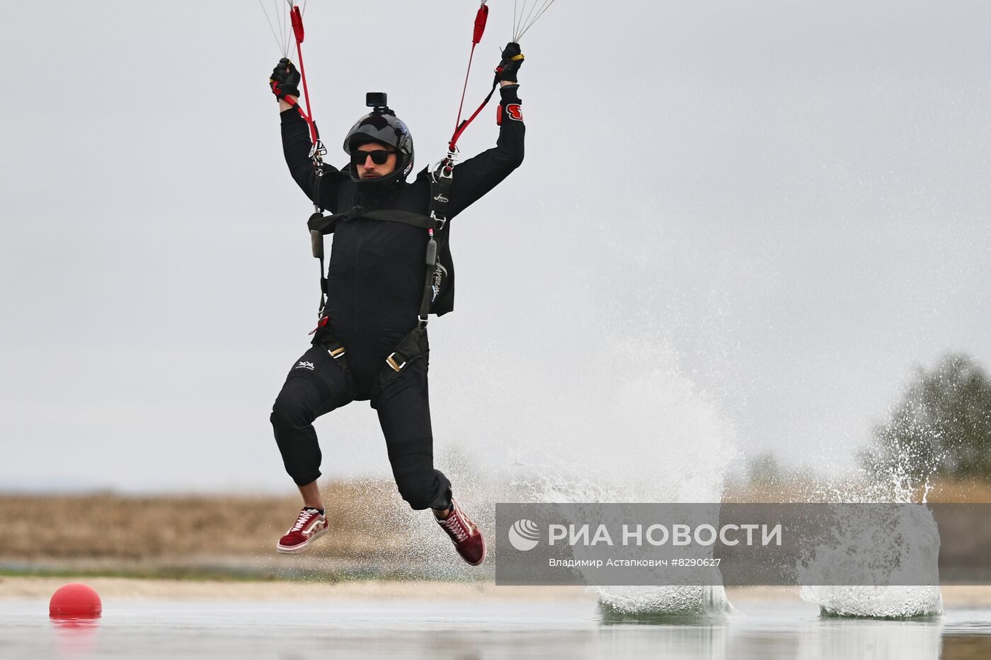 Соревнования по парашютному спорту в Гудермесе