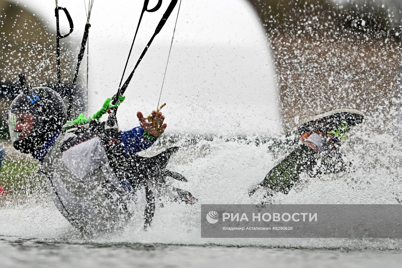 Соревнования по парашютному спорту в Гудермесе