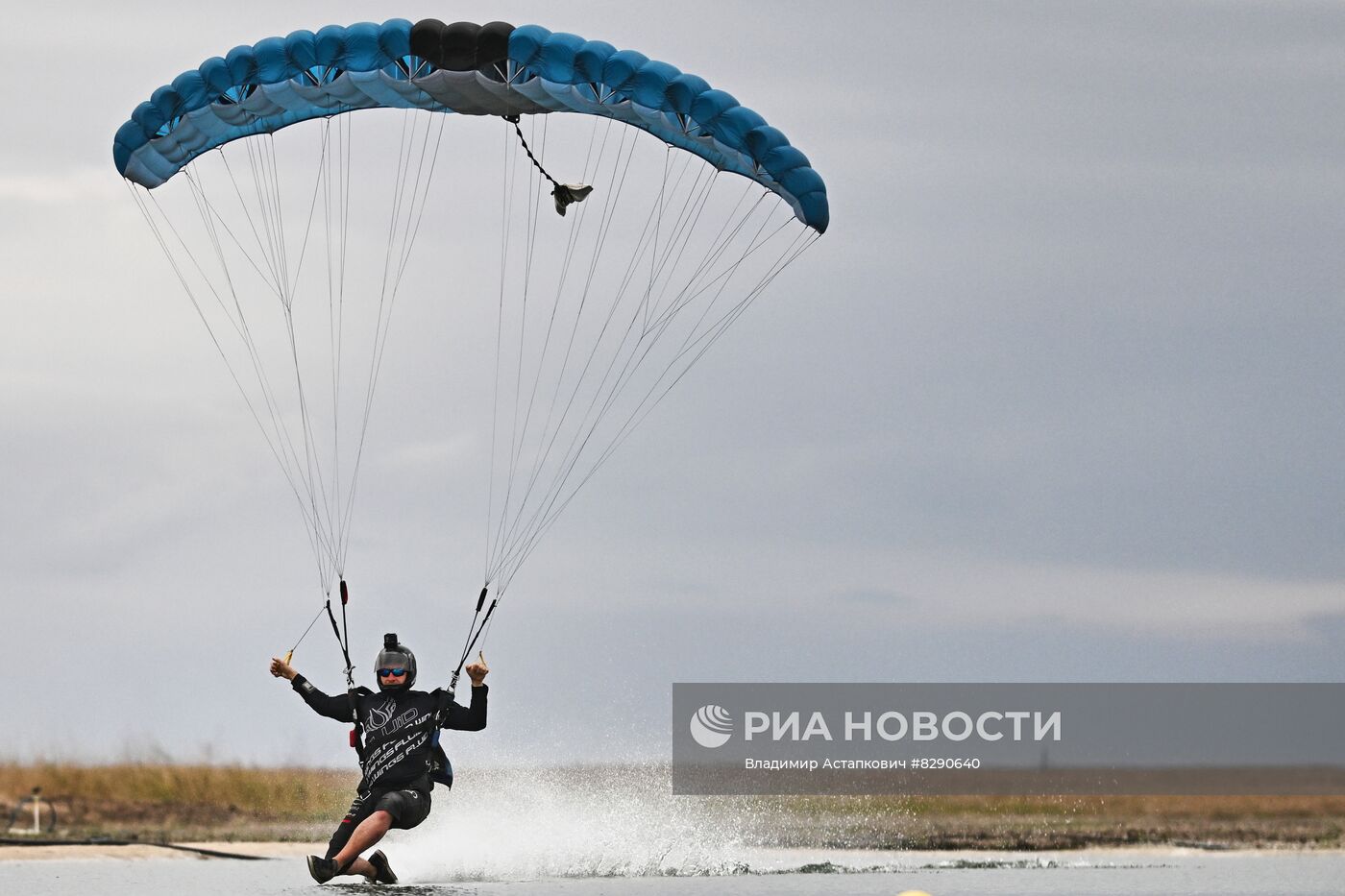 Соревнования по парашютному спорту в Гудермесе