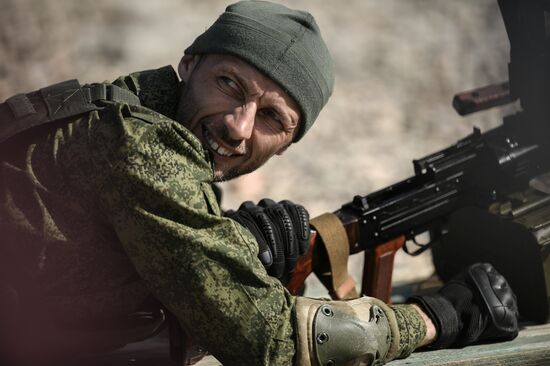 Военная подготовка мобилизованных перед отправкой в войска РФ