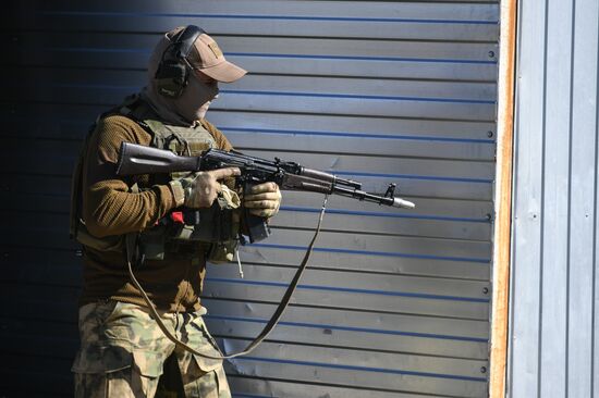 Военная подготовка мобилизованных перед отправкой в войска РФ