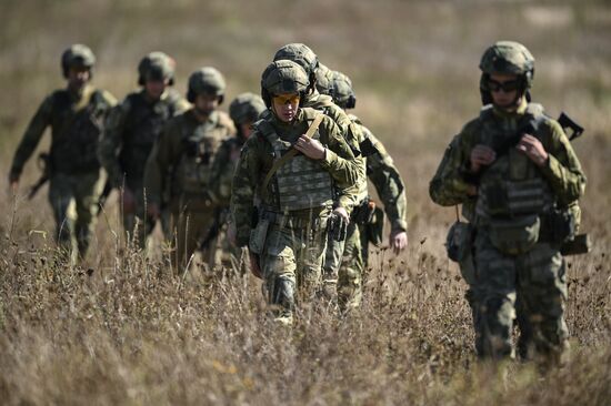 Военная подготовка мобилизованных перед отправкой в войска РФ