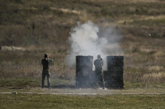 Военная подготовка мобилизованных перед отправкой в войска РФ
