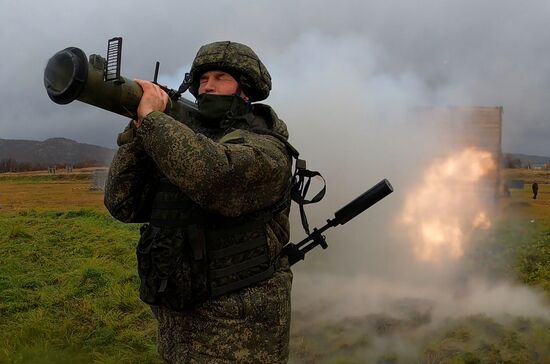 Военная подготовка мобилизованных перед отправкой в войска РФ