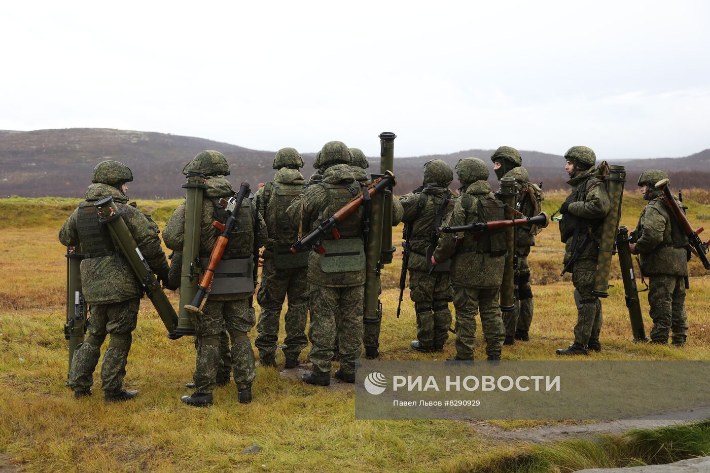 Военная подготовка мобилизованных перед отправкой в войска РФ