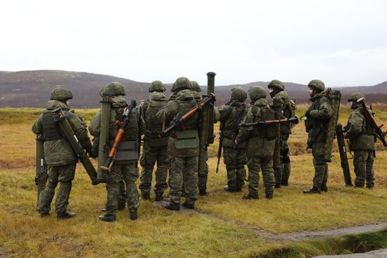 Военная подготовка мобилизованных перед отправкой в войска РФ