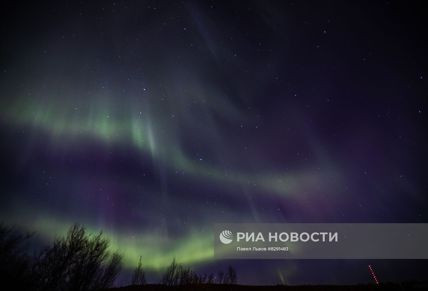 Северное сияние в Мурманске