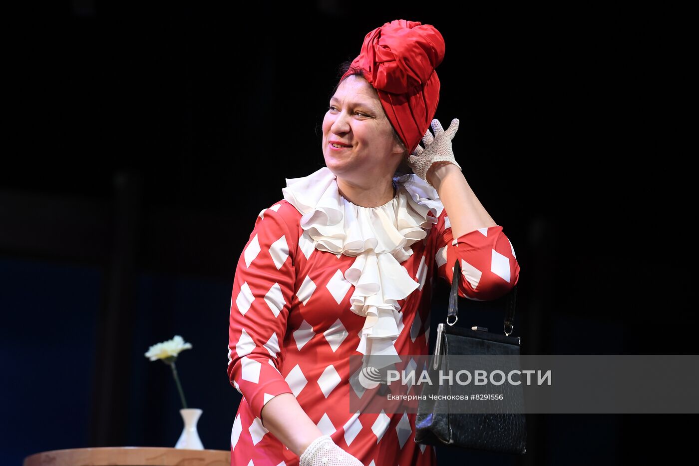 Спектакль "Старомодная комедия" в театре "Ленком Марка Захарова"