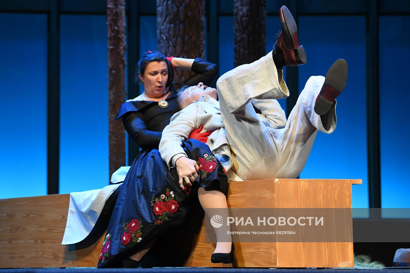 Спектакль "Старомодная комедия" в театре "Ленком Марка Захарова"