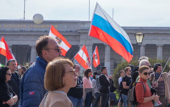 Акция в Вене против антироссийской политики