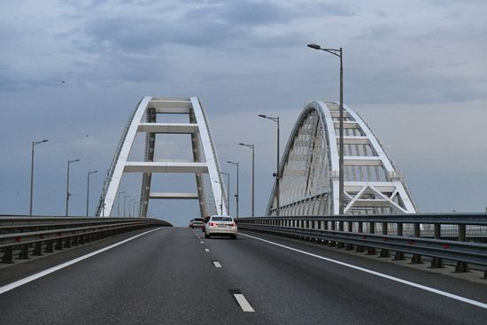 По Крымскому мосту возобновлено движение