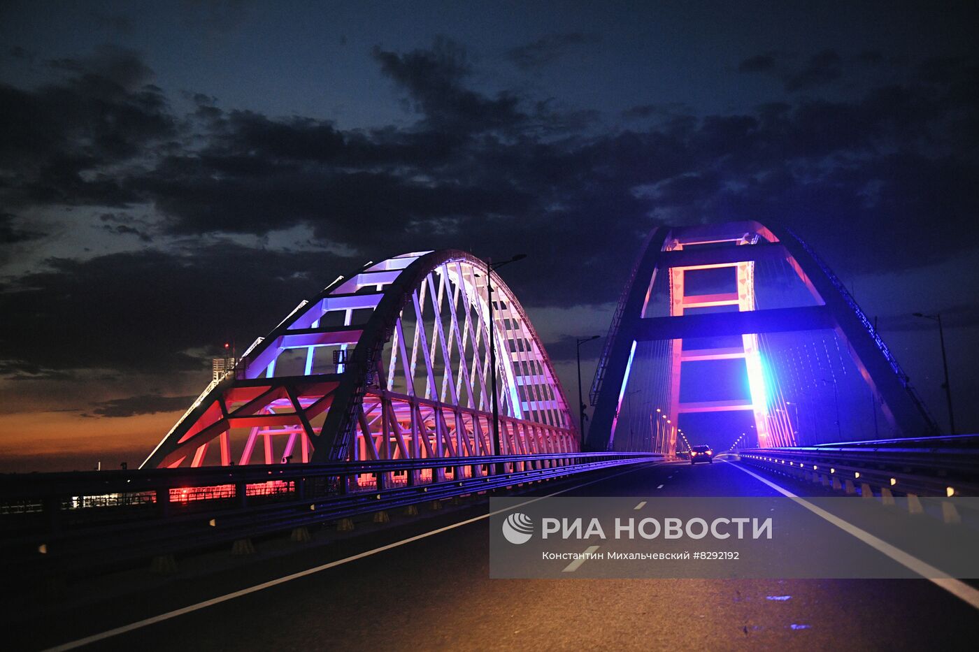 По Крымскому мосту возобновлено движение