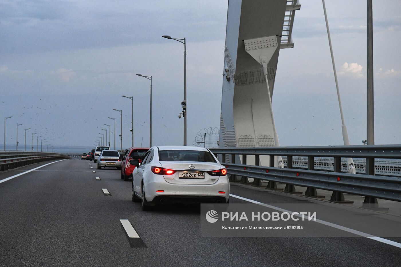 По Крымскому мосту возобновлено движение