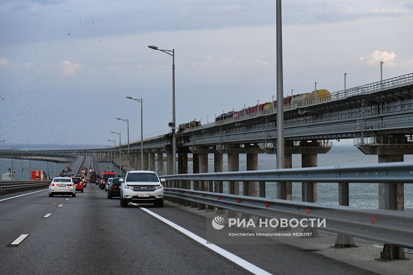По Крымскому мосту возобновлено движение