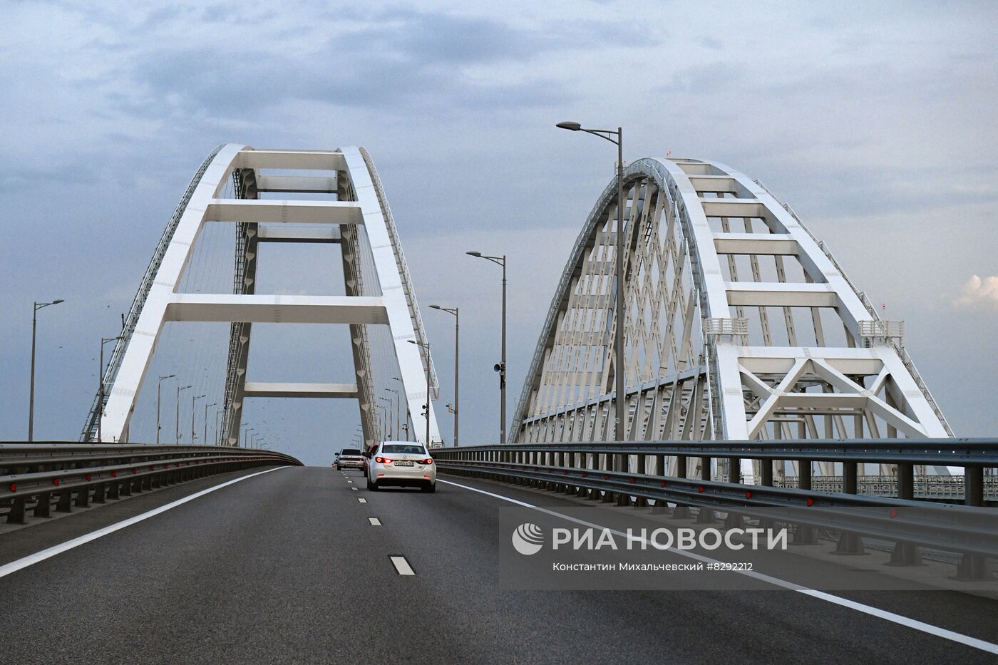 По Крымскому мосту возобновлено движение