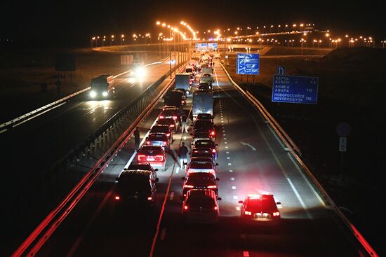 По Крымскому мосту возобновлено движение